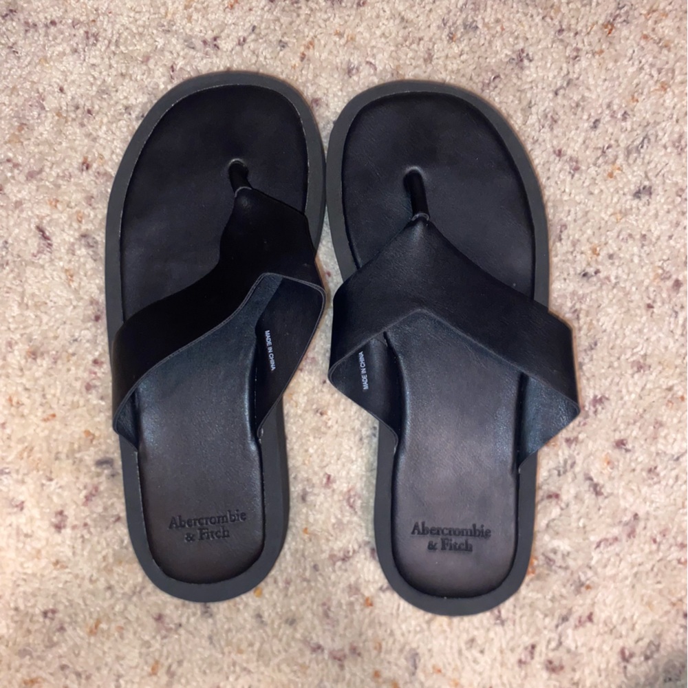 abercrombie sandals 6/7